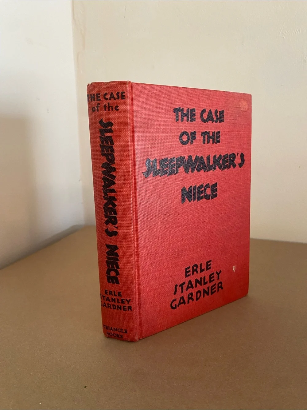 The Case of the Sleepwalker's Niece - Red Hardcover Book 1942 Erle Gardner